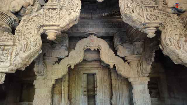 saas bahu mandir or sahastrabahu temple nagda udaipur