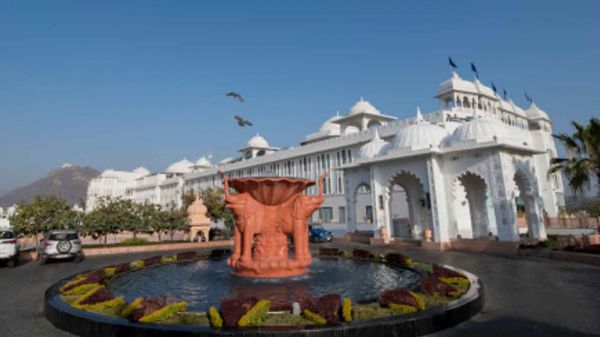 Radisson Blu Resort & Spa - 5 Star Hotel in Udaipur